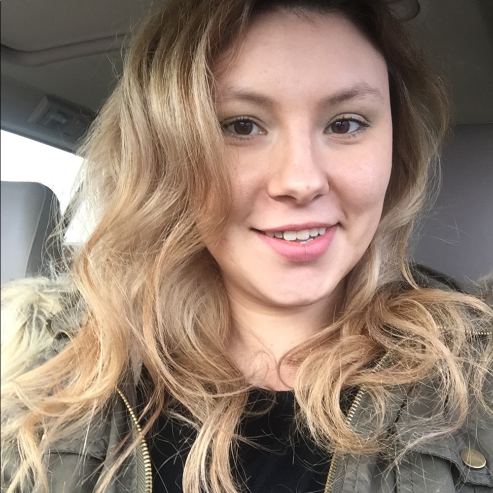 Meet your Posher, Rebecca